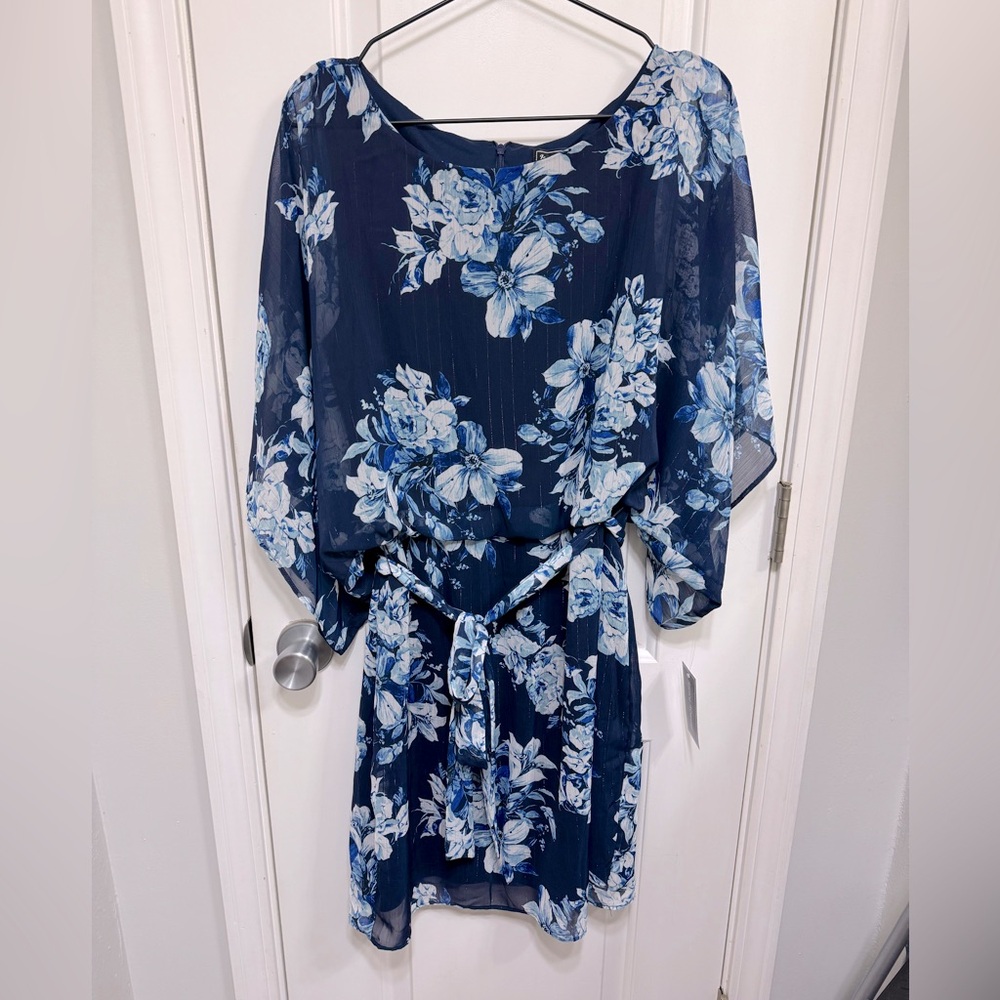 NWT Jessica Howard beautiful flowered dress